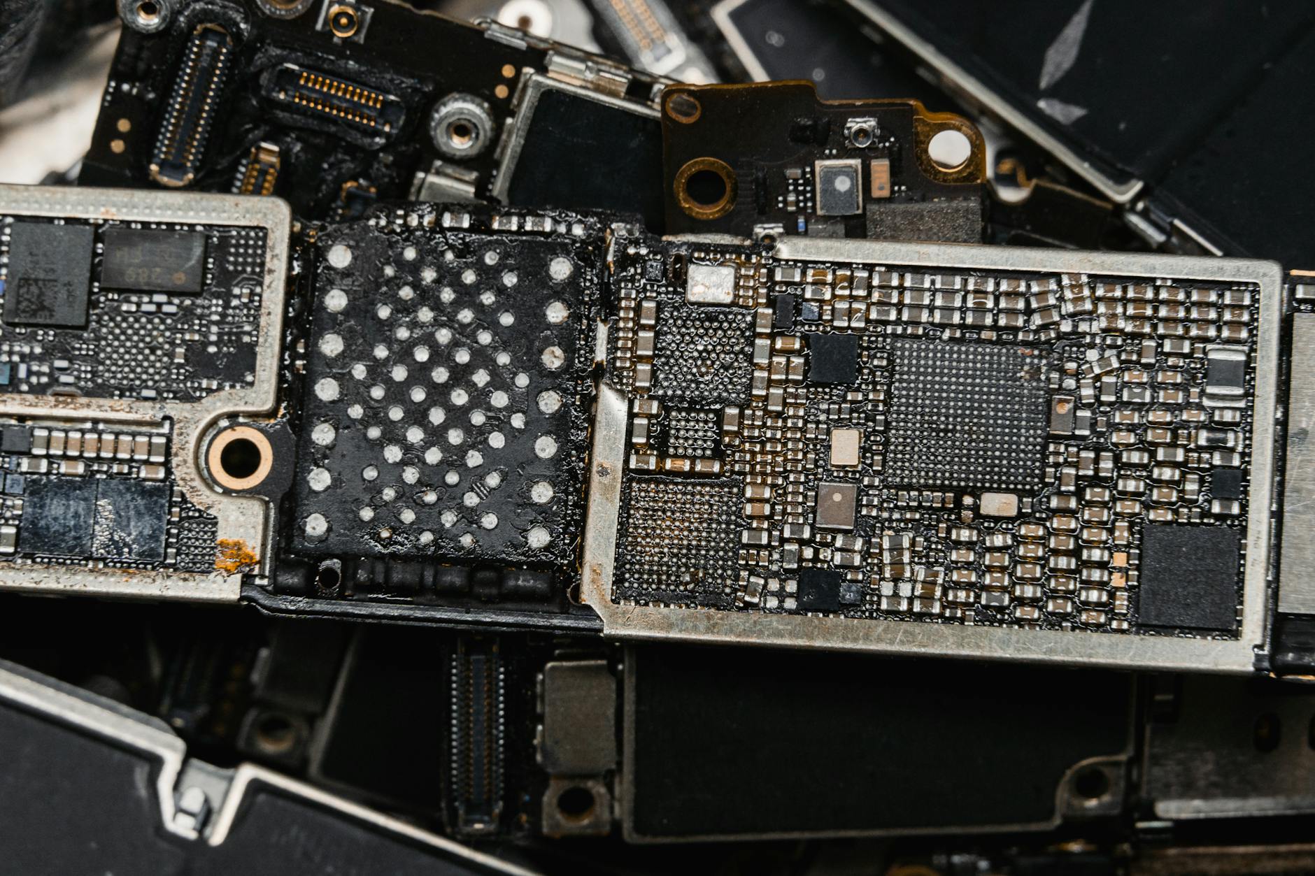 man person smartphone industry